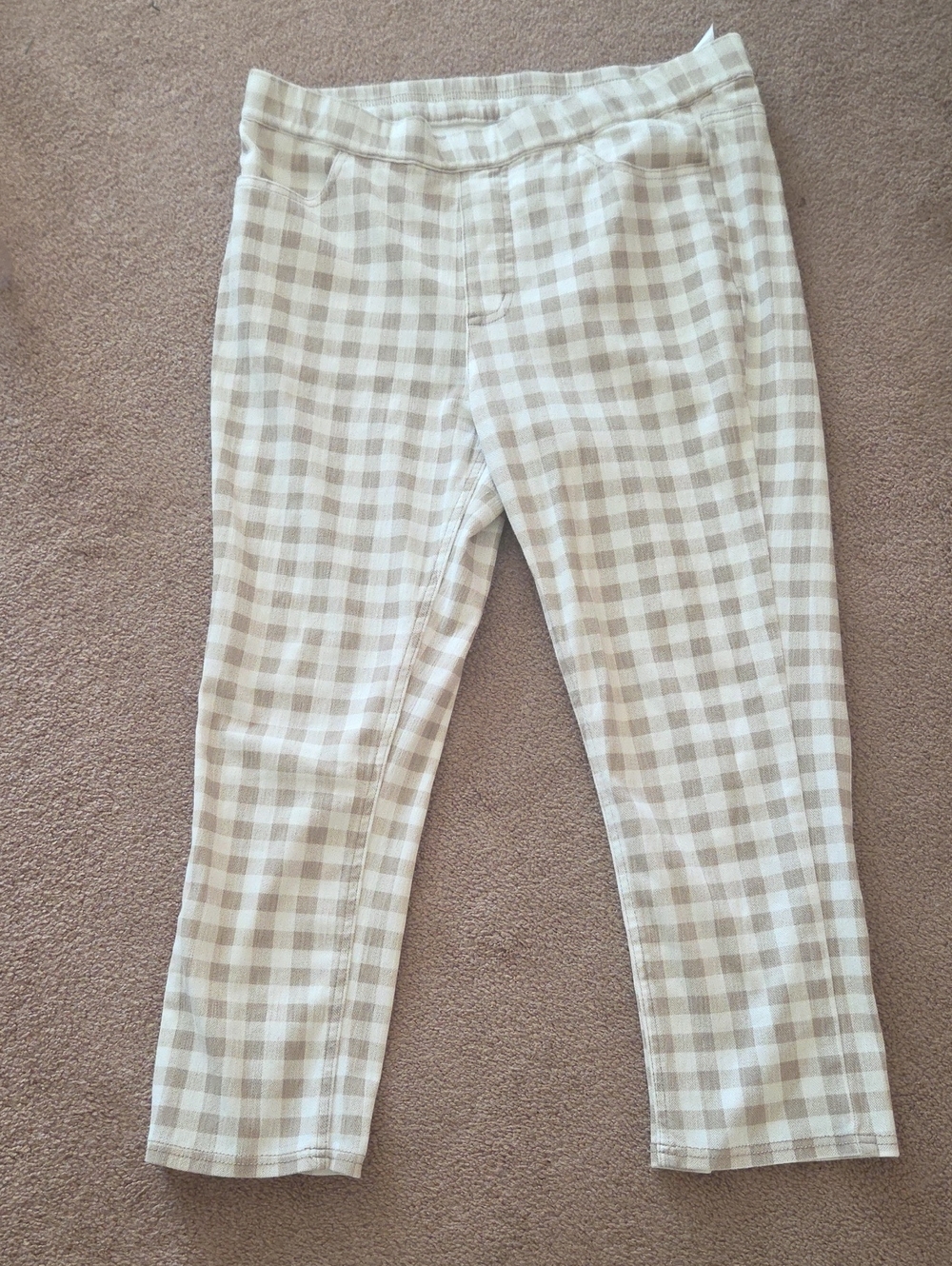 Beige & White Gingham Ankle Pants